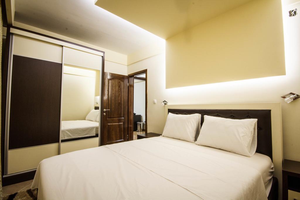 Hotel Oasis Подгорица Экстерьер фото